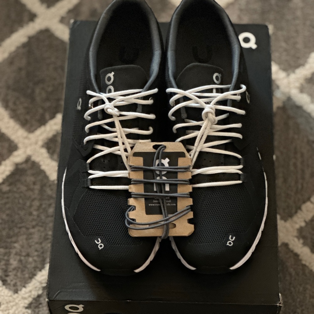 brand new men’s size 12 on cloud v.2